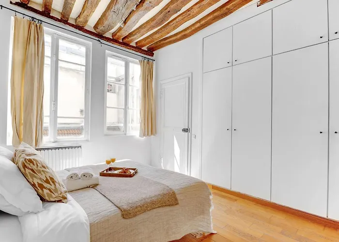 Bnbnova - 1br - Heart Of The Latin Quarter